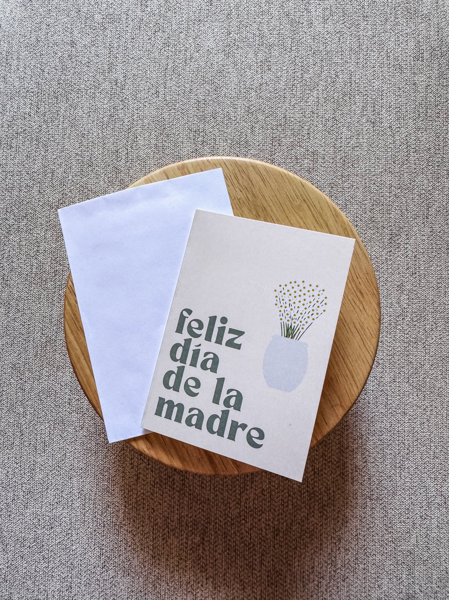 Tarjeta Feliz Día de las Madre crema